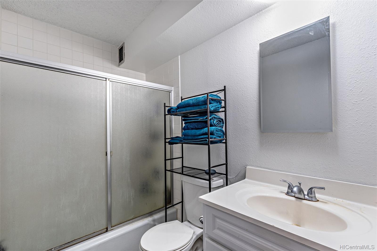 2092 Kuhio Avenue #1501, Honolulu, HI 96815