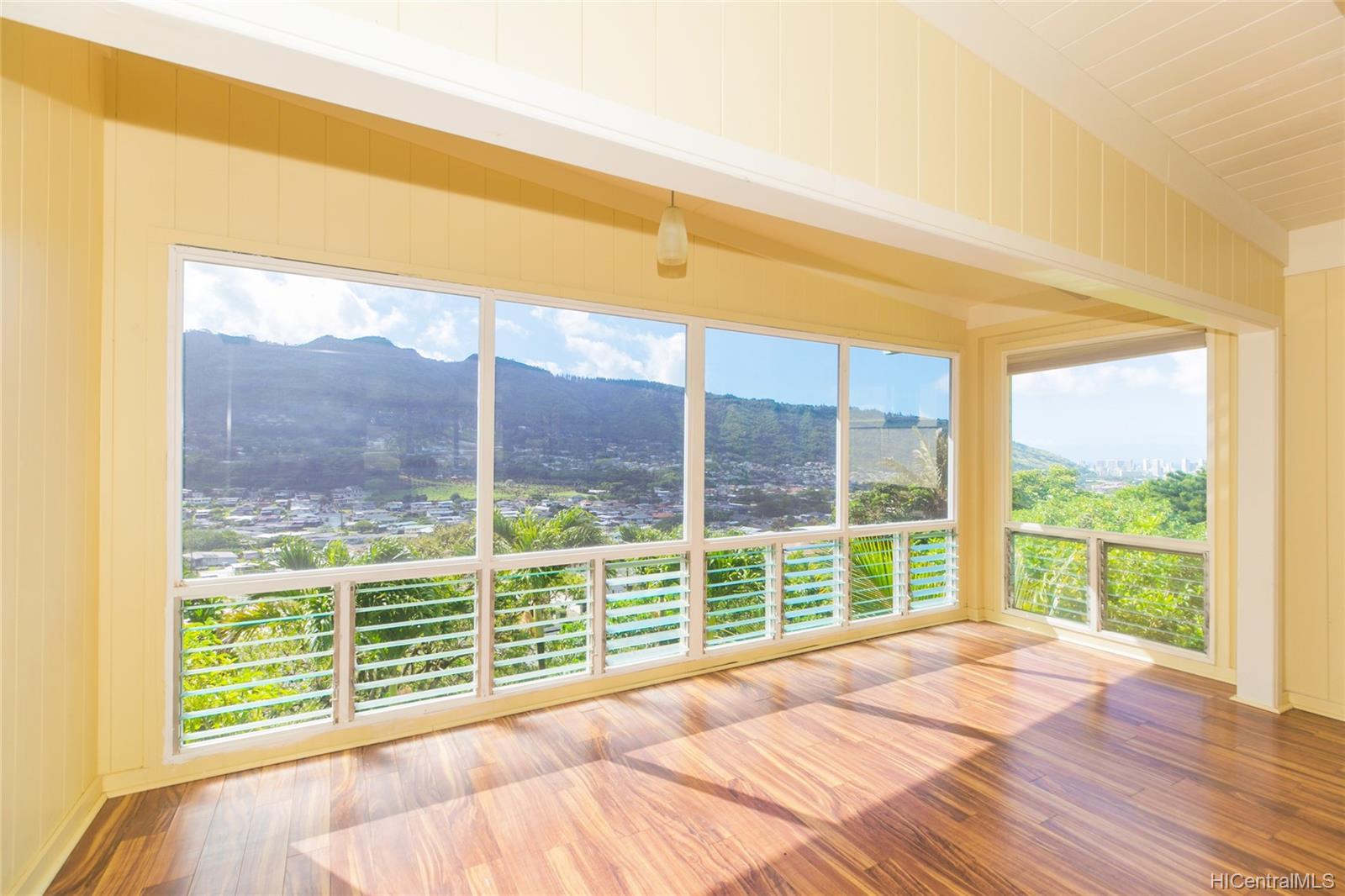 3427 Keahi Street Honolulu, HI 96822