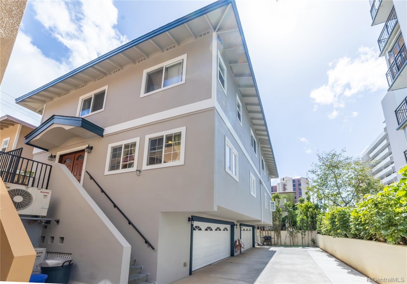 1423 Victoria Street #B, Honolulu, HI 96822