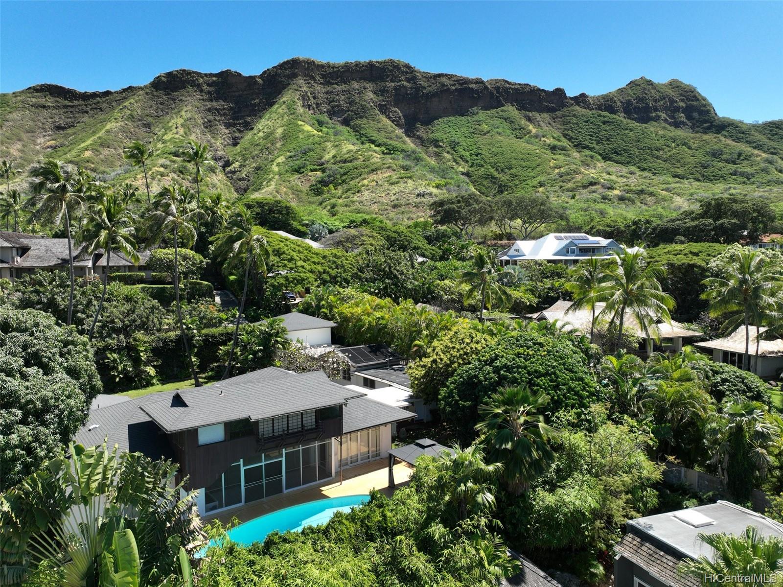 3222 Noela Drive Honolulu, HI 96815