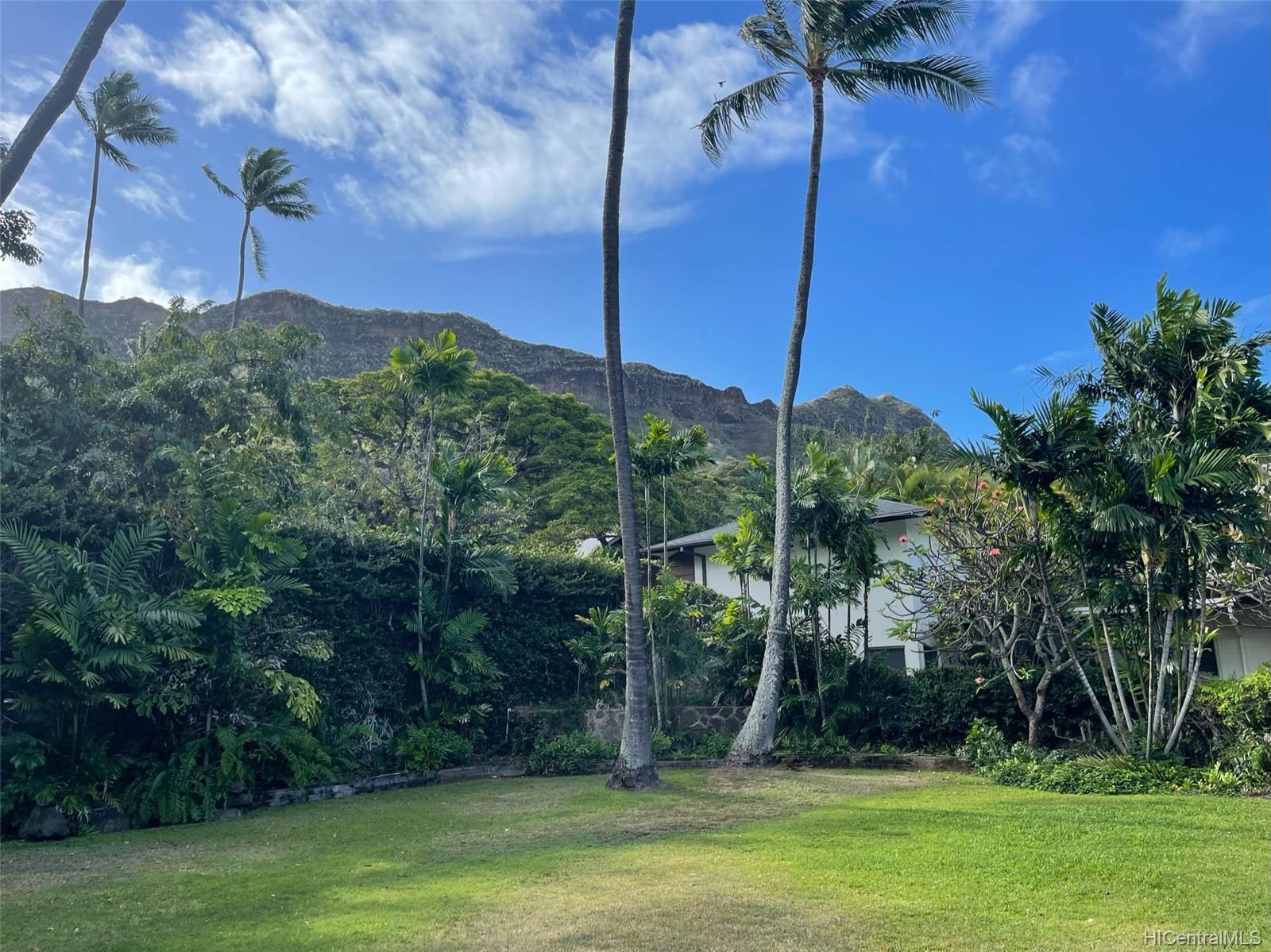 3222 Noela Drive Honolulu, HI 96815