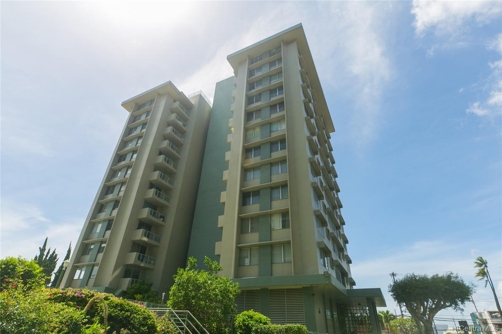 Hono Hale Towers 2637 Kuilei Street #A104, Honolulu, HI 96826