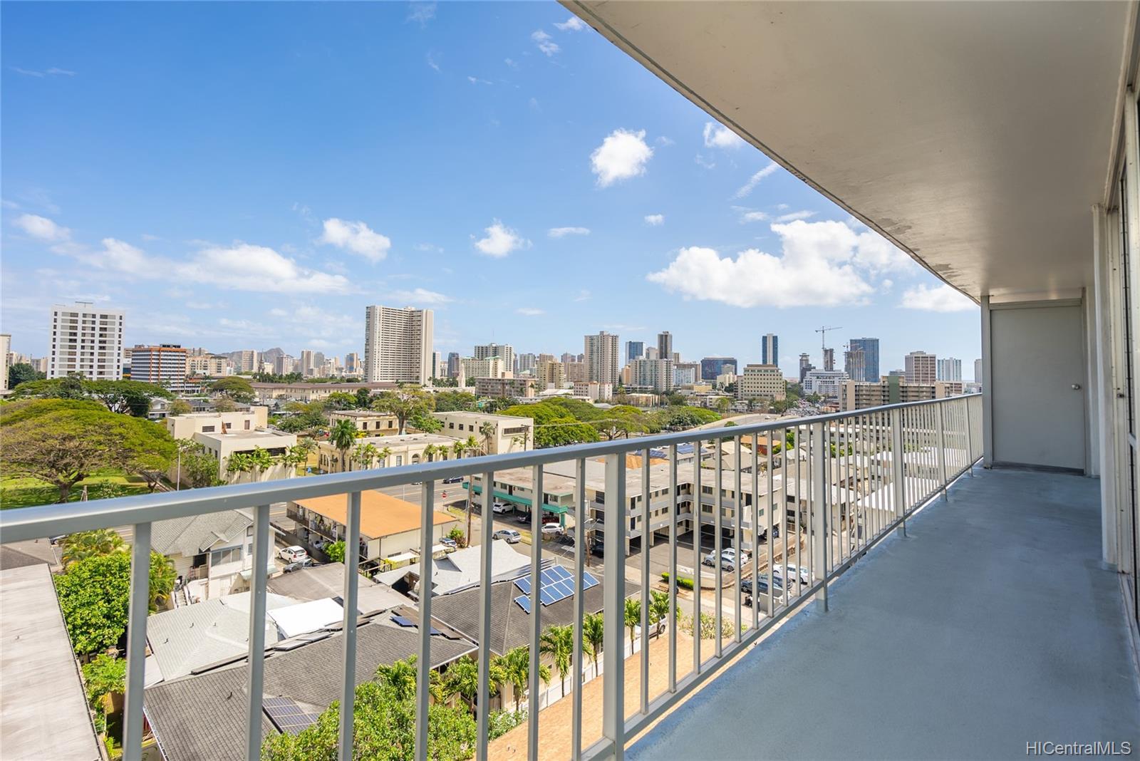 1325 Wilder Avenue #9, Honolulu, HI 96822