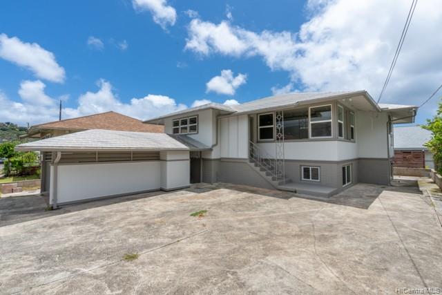 3273 Lamaloa Place Honolulu, HI 96816