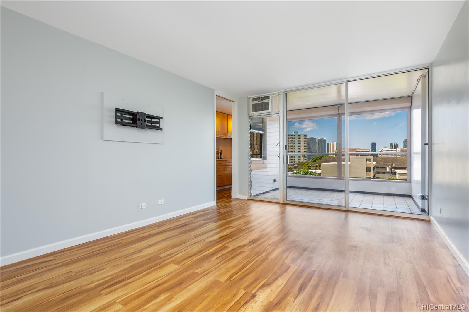 1556 Piikoi Street #506, Honolulu, HI 96822