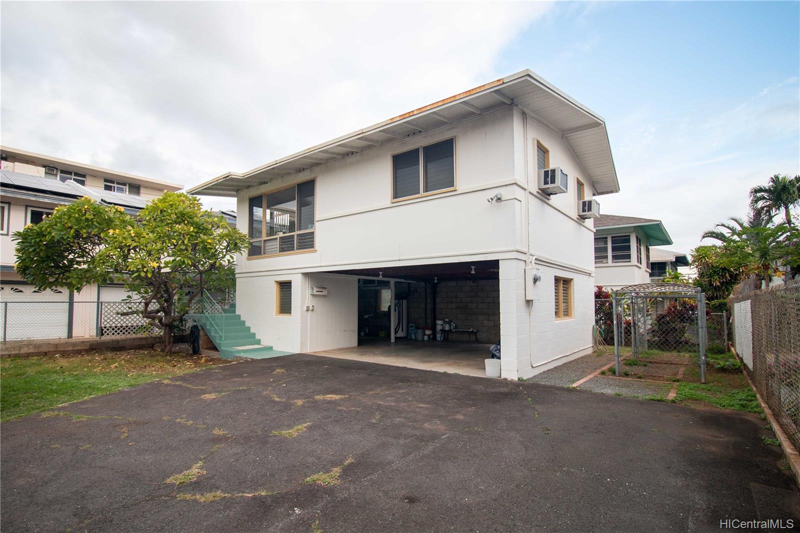 719 Makaleka Avenue Honolulu, HI 96816