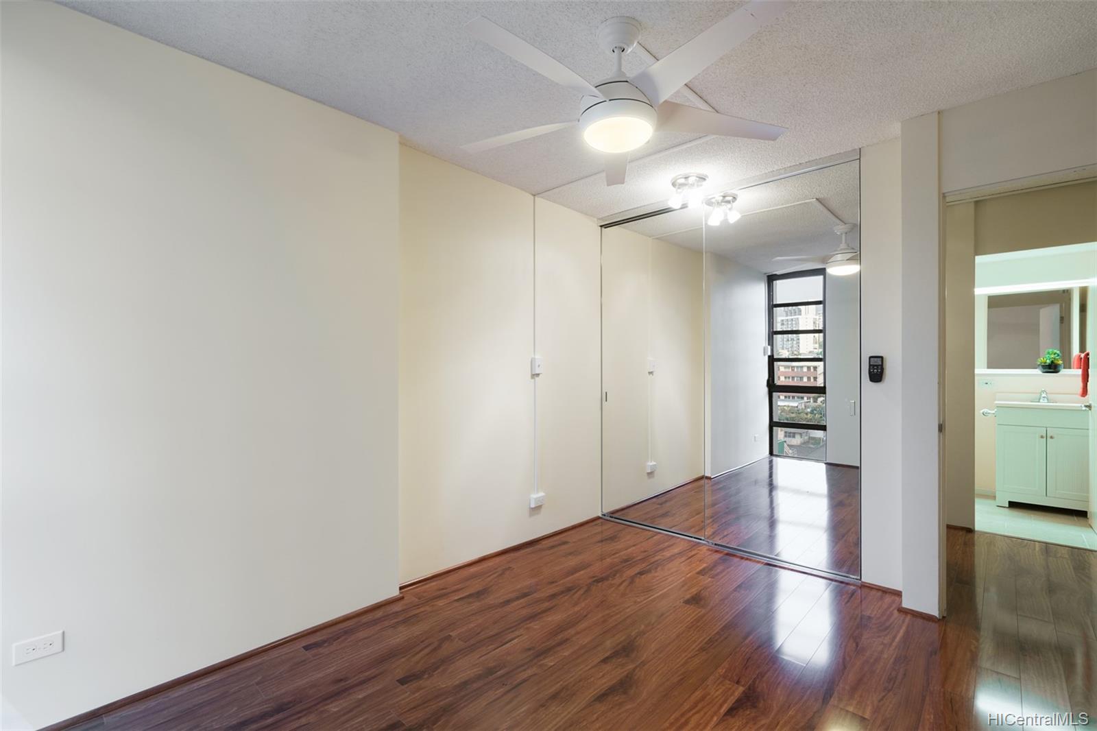 1050 Kinau Street #902, Honolulu, HI 96814