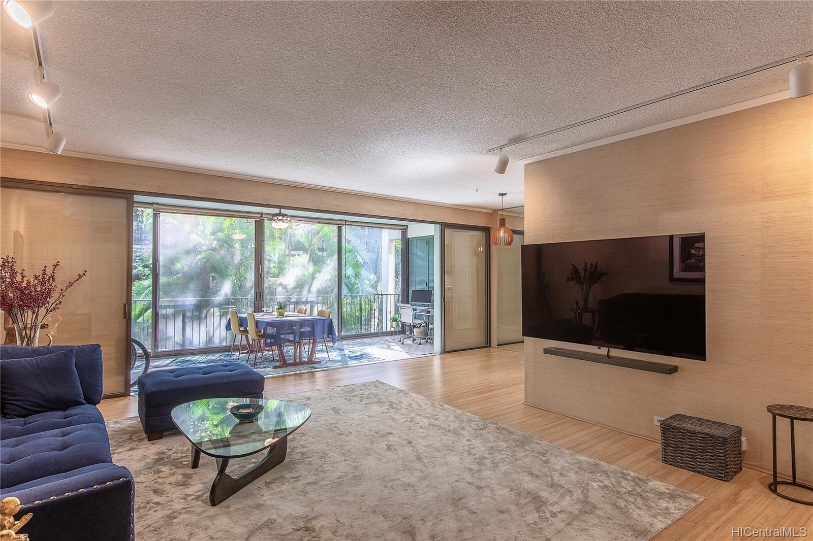 4999 Kahala Avenue #209, Honolulu, HI 96816