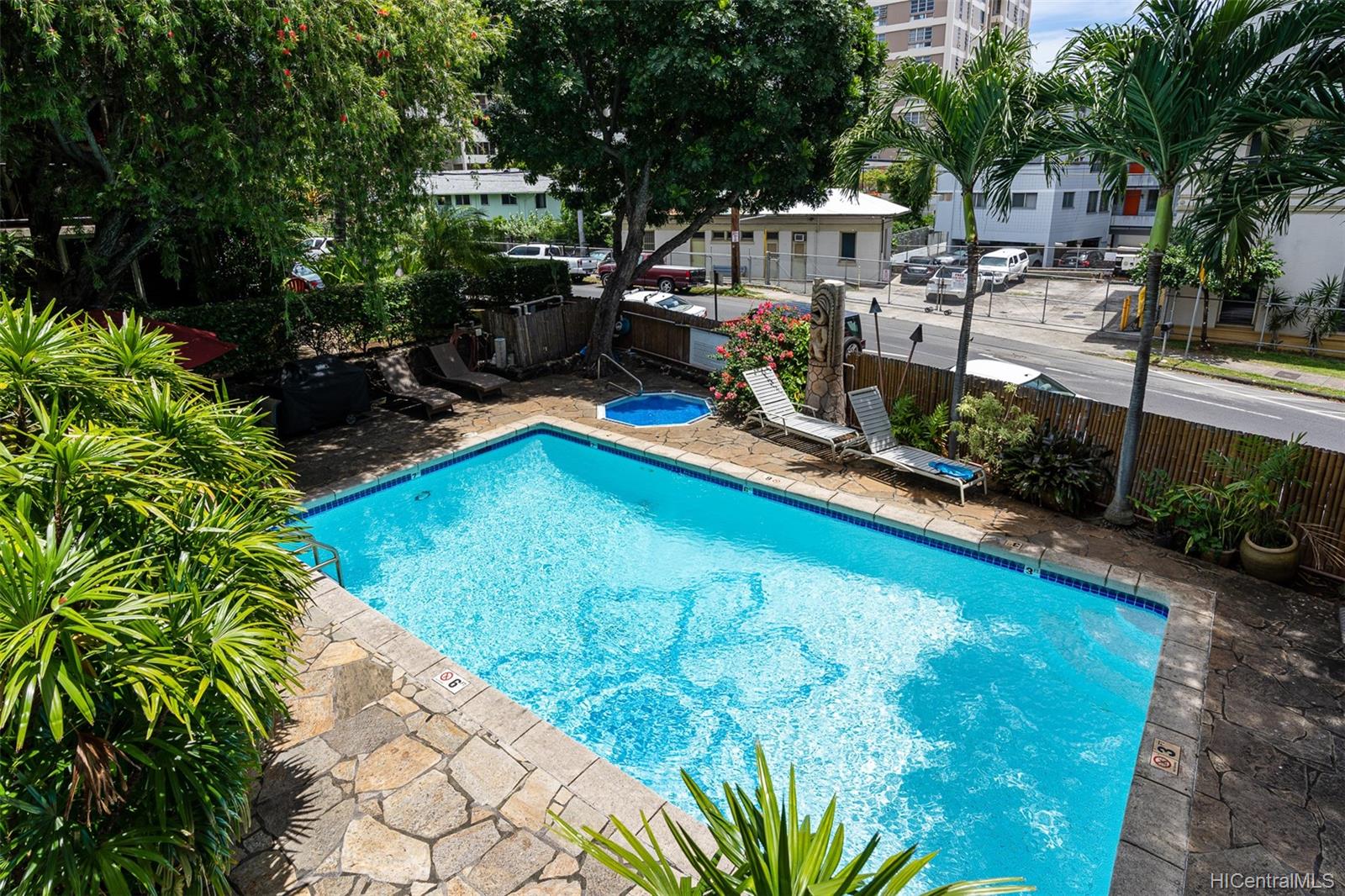 1190 Wilder Avenue #106, Honolulu, HI 96822