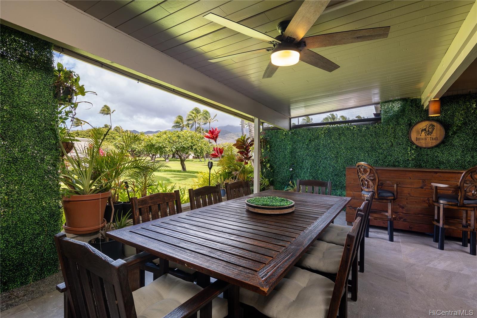 820 Koko Isle Circle #2206, Honolulu, HI 96825