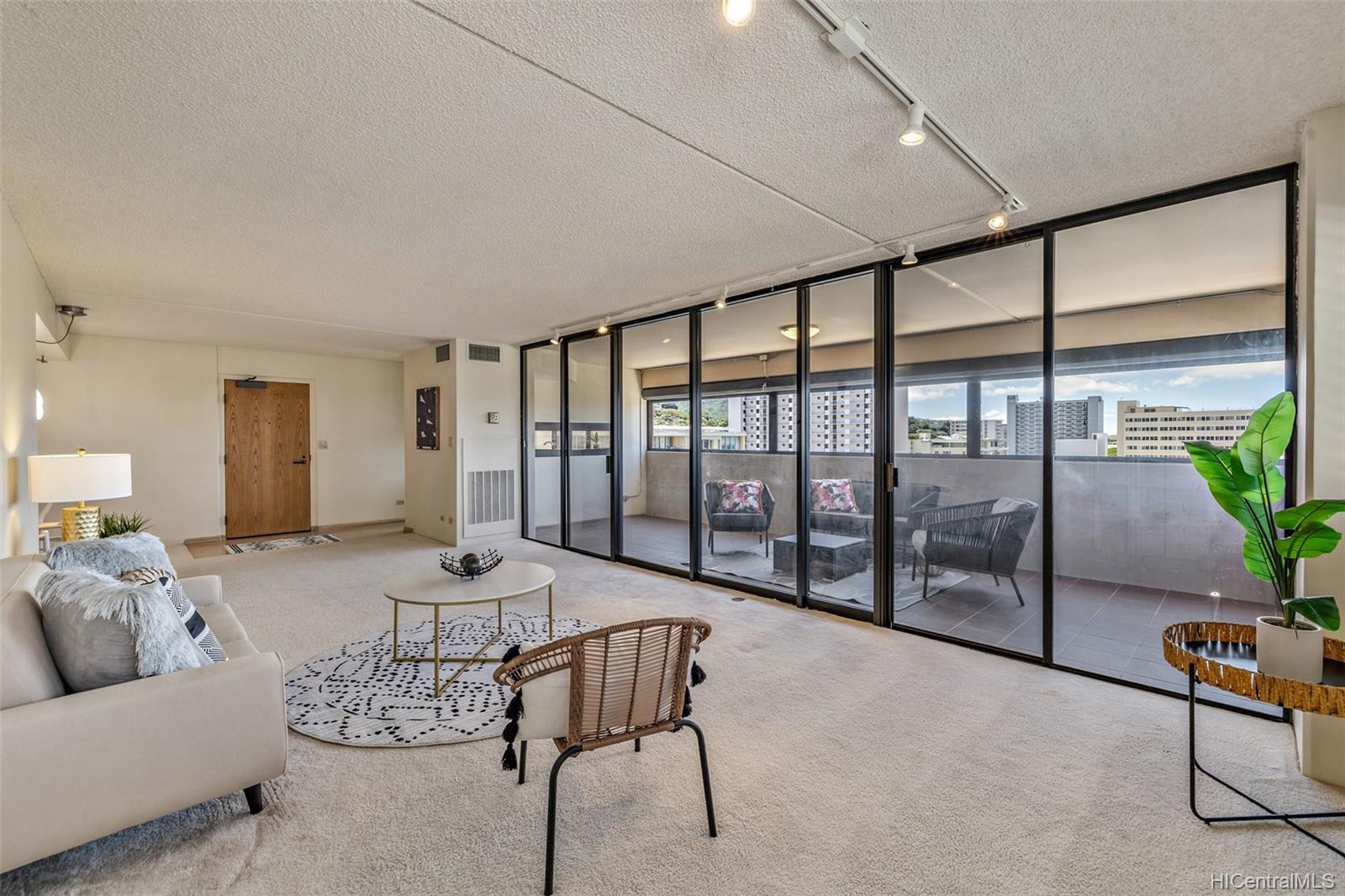 1330 Heulu Street #902, Honolulu, HI 96822