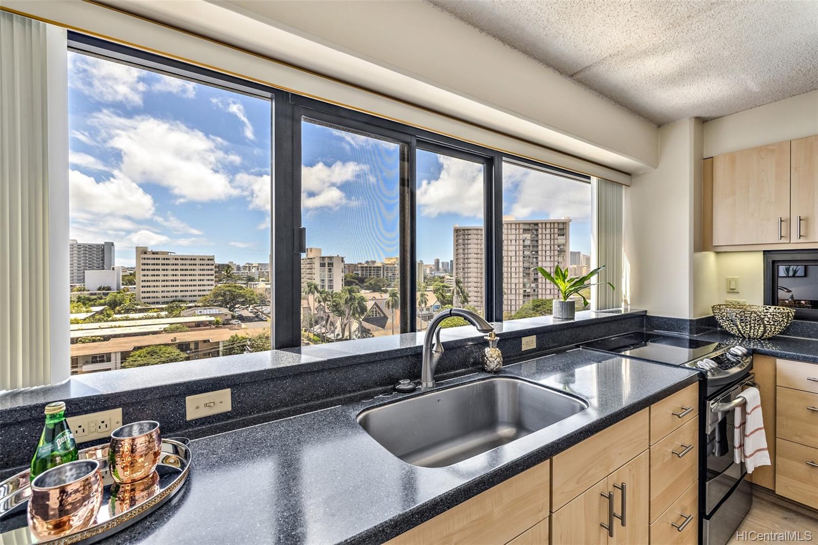 1330 Heulu Street #902, Honolulu, HI 96822