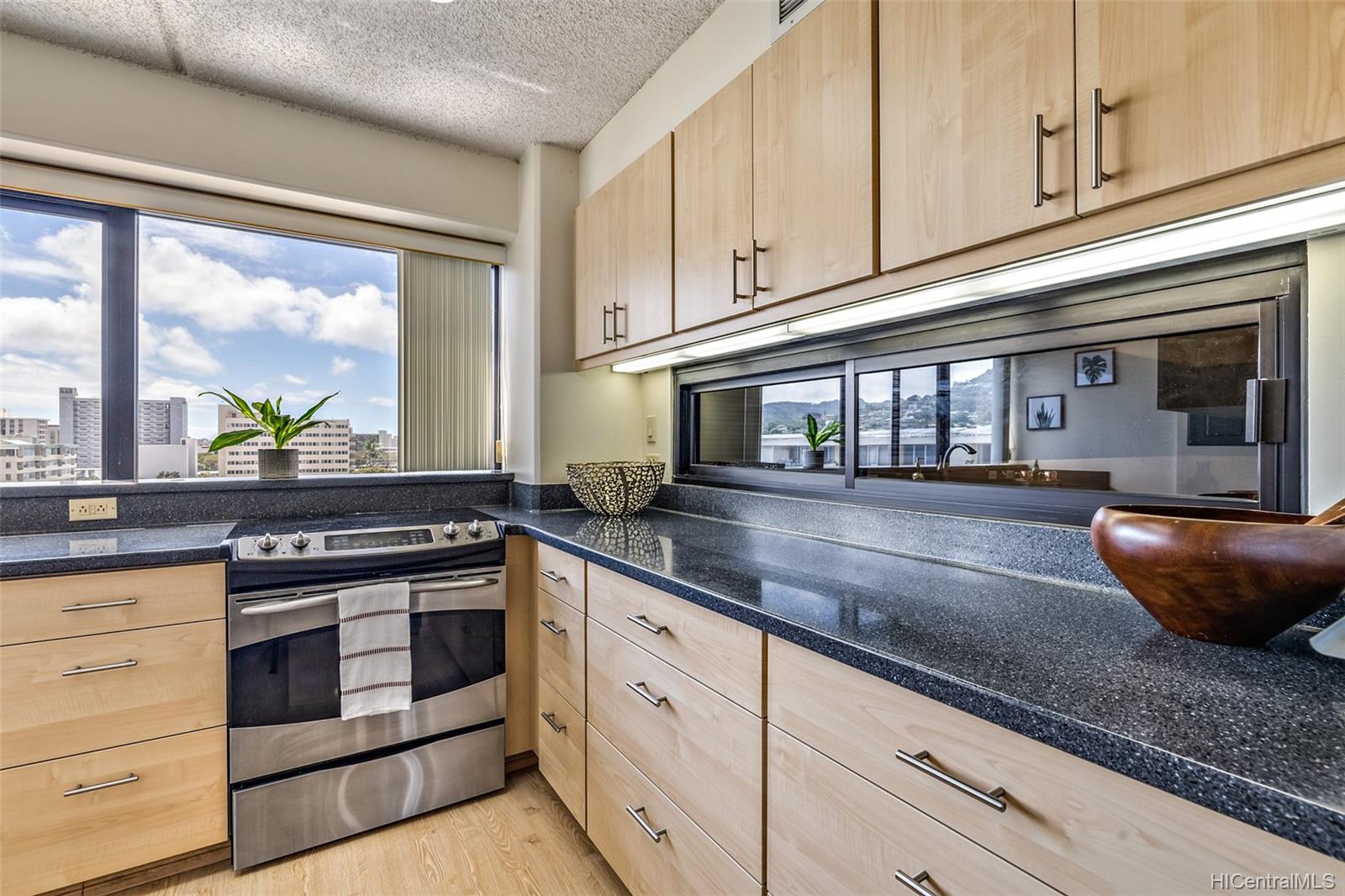 1330 Heulu Street #902, Honolulu, HI 96822