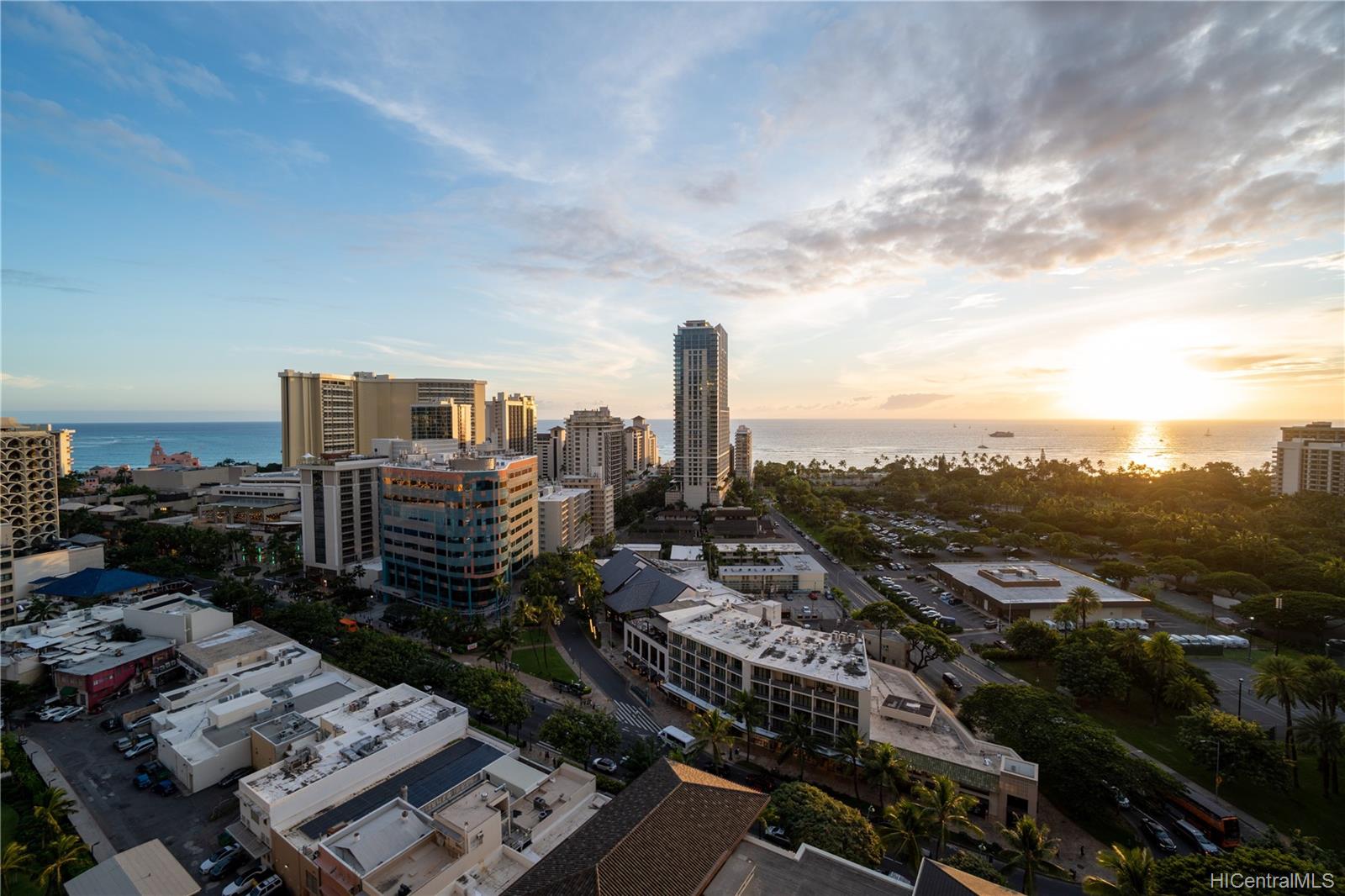 383 Kalaimoku Street #1809, Honolulu, HI 96815