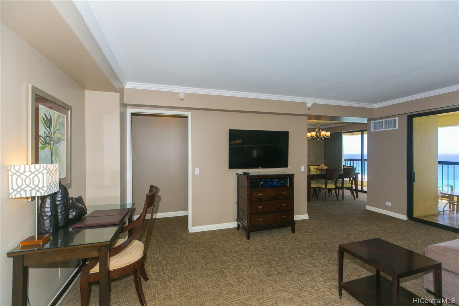 2470 Kalakaua Avenue #3801, Honolulu, HI 96815