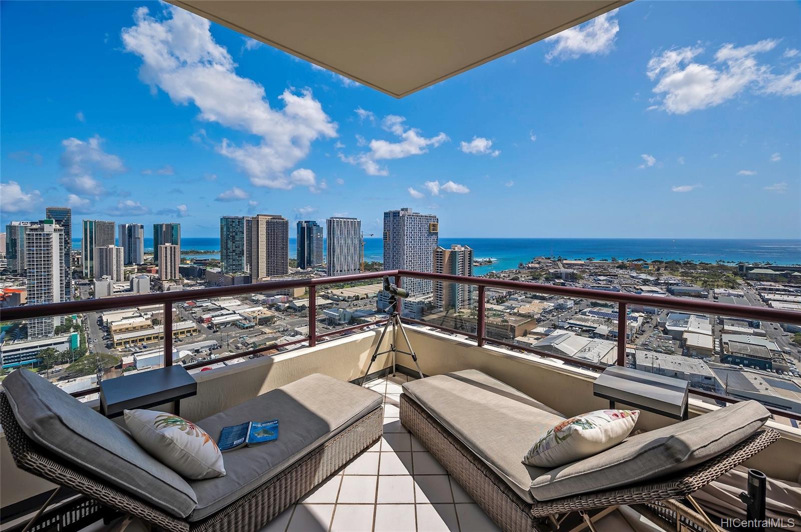 725 Kapiolani Boulevard #3202, Honolulu, HI 96813