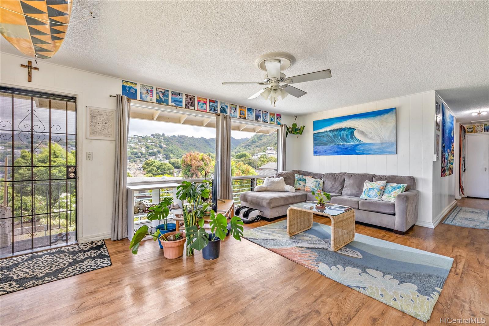 2071 Kalili Place Honolulu, HI 96813