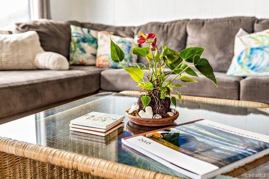 2071 Kalili Place Honolulu, HI 96813