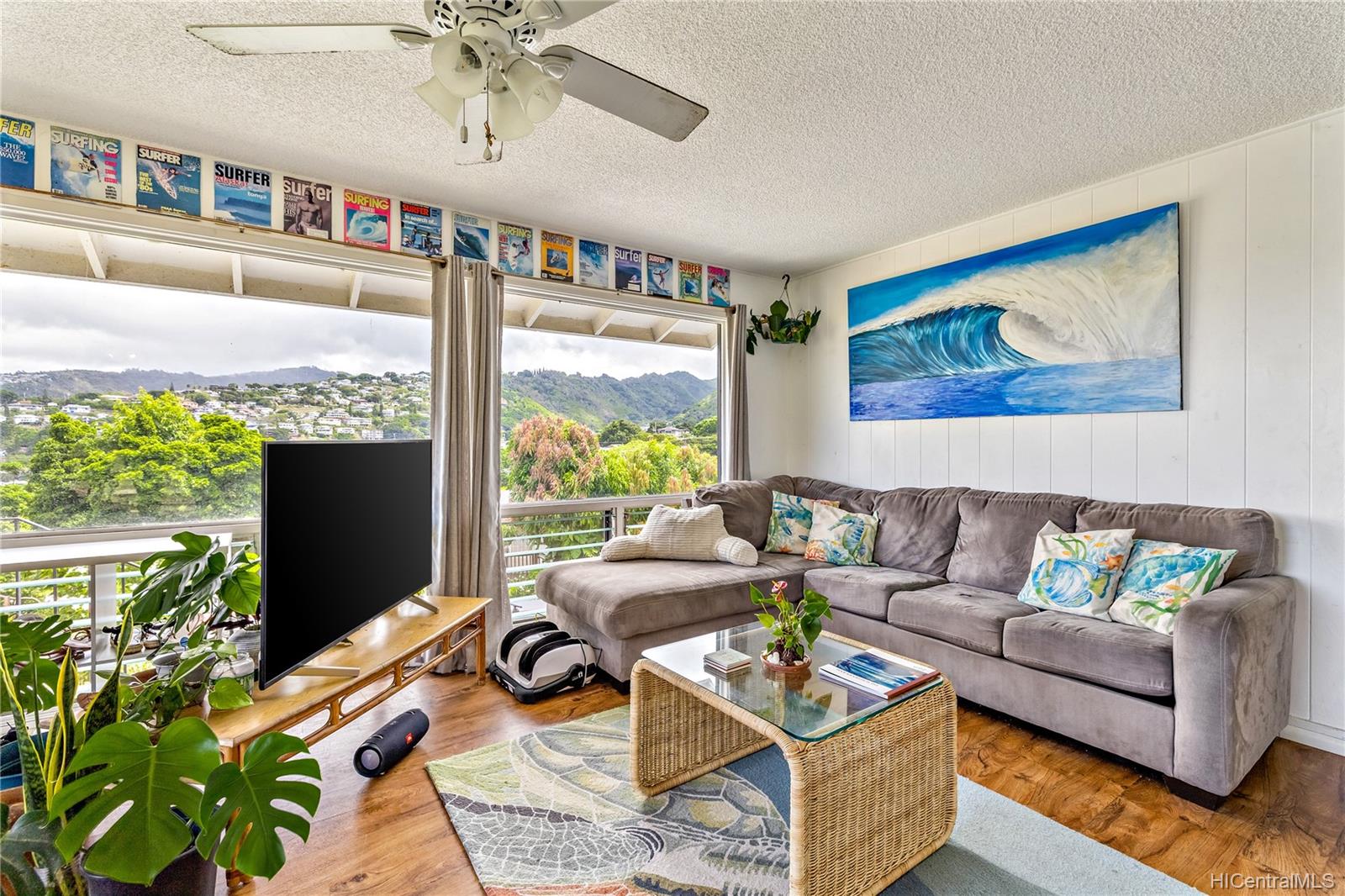 2071 Kalili Place Honolulu, HI 96813