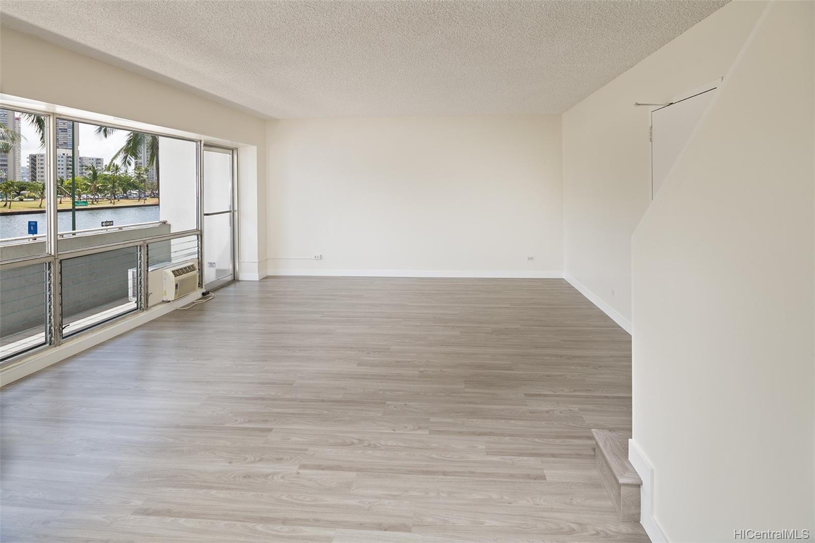 2015 Ala Wai Boulevard #2B, Honolulu, HI 96815