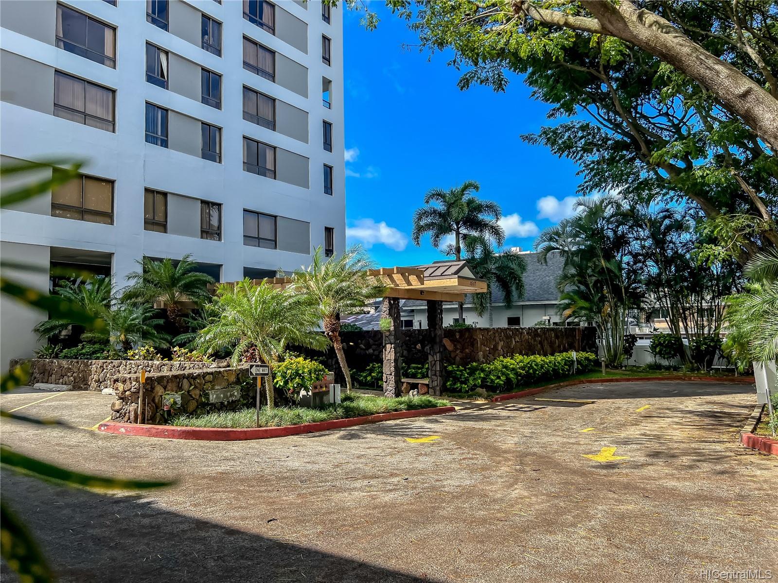 1517 Makiki Street #1602, Honolulu, HI 96822