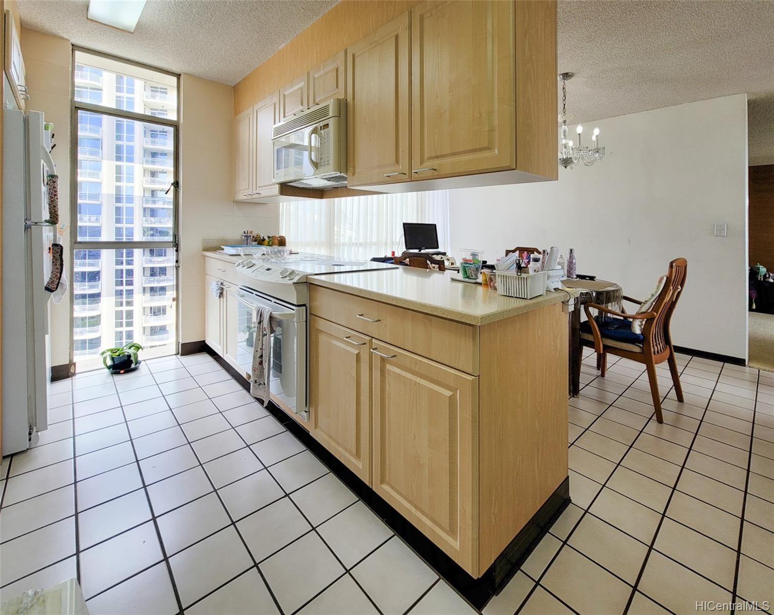 2033 Nuuanu Avenue #21C, Honolulu, HI 96817