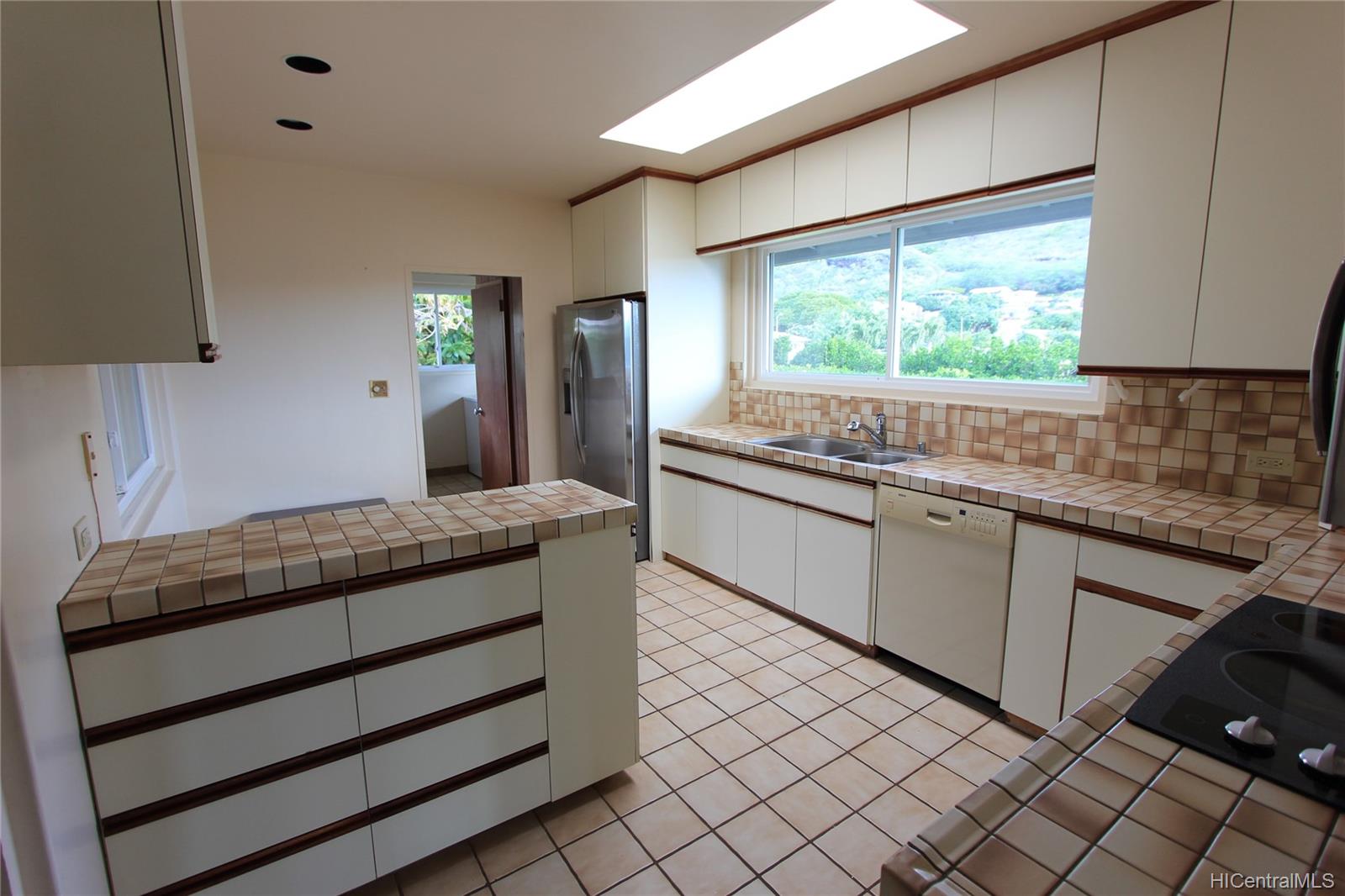 5324 Hind Place Honolulu, HI 96821