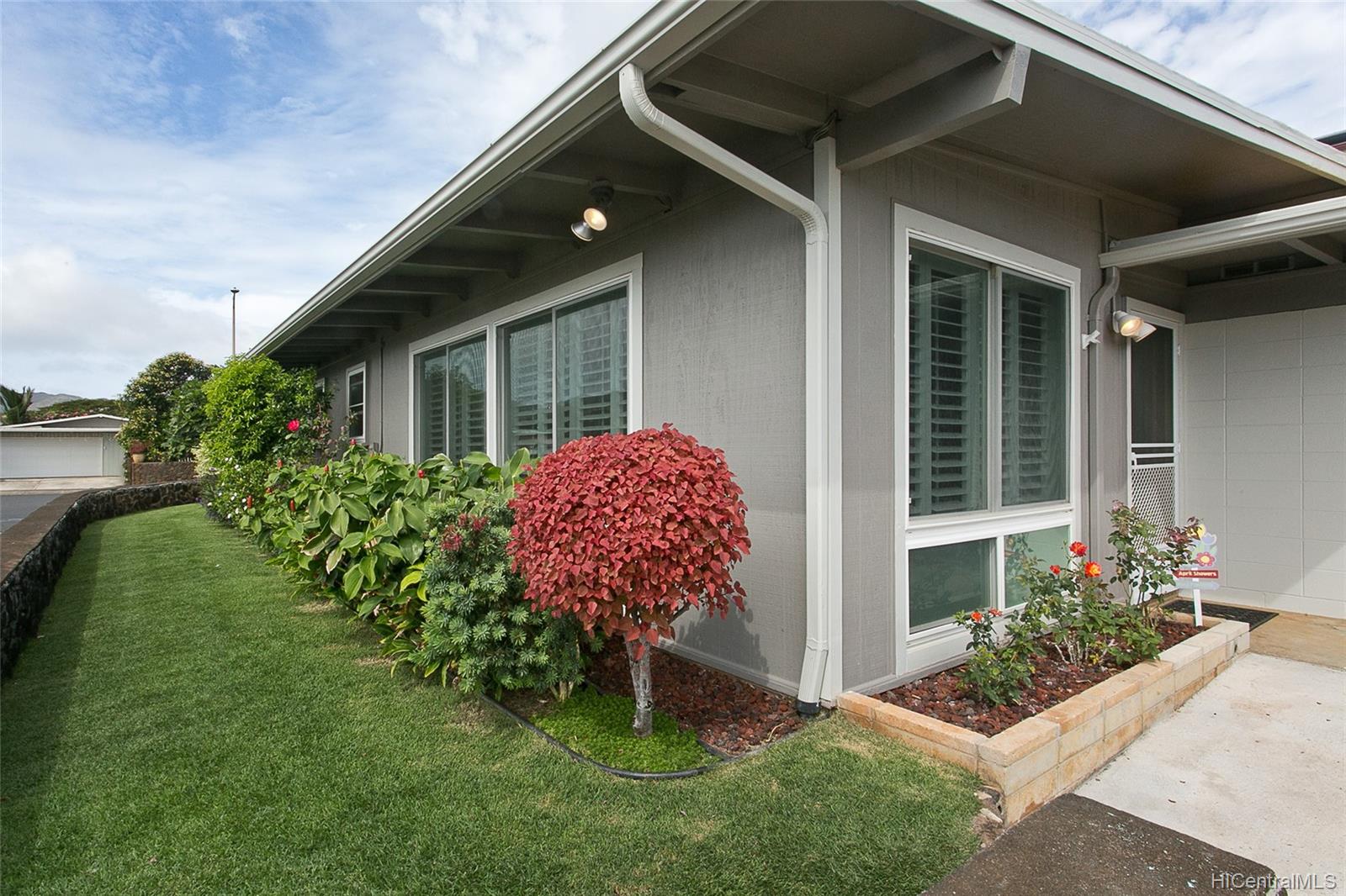 459 Kekupua Street Honolulu, HI 96825