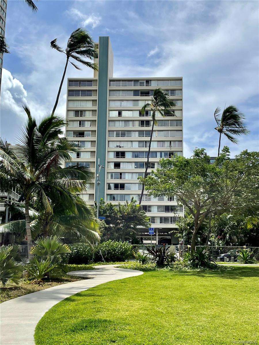 Seaside Towers 435 Seaside Avenue #1007, Honolulu, HI 96815
