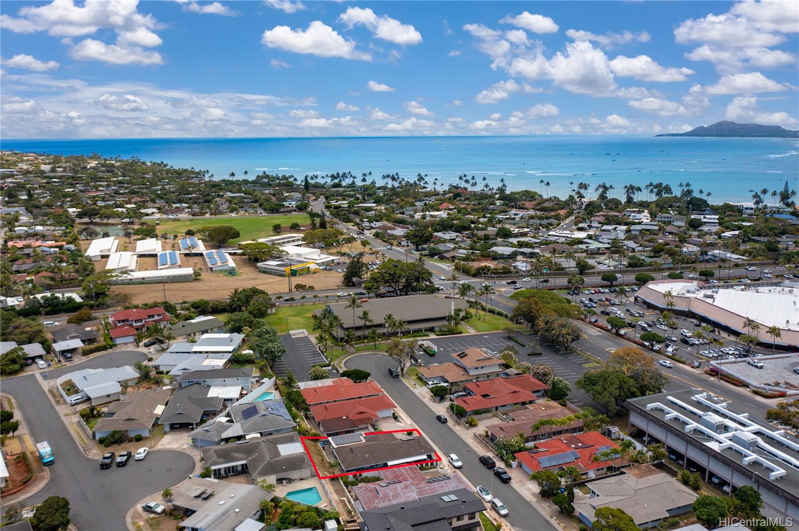 221 Hanamaulu Street Honolulu, HI 96825