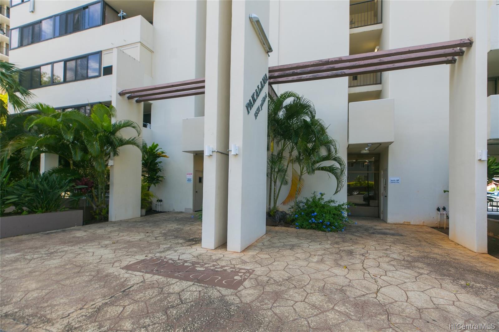 1571 Piikoi Street #602, Honolulu, HI 96822