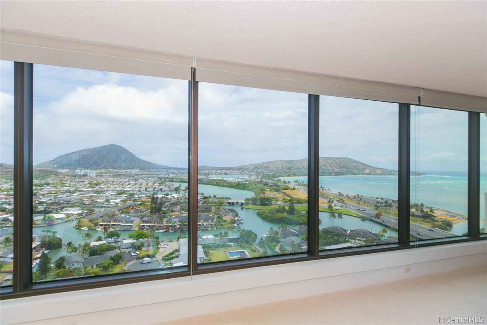 Mt Terrace 250 Kawaihae Street #19D, Honolulu, HI 96825