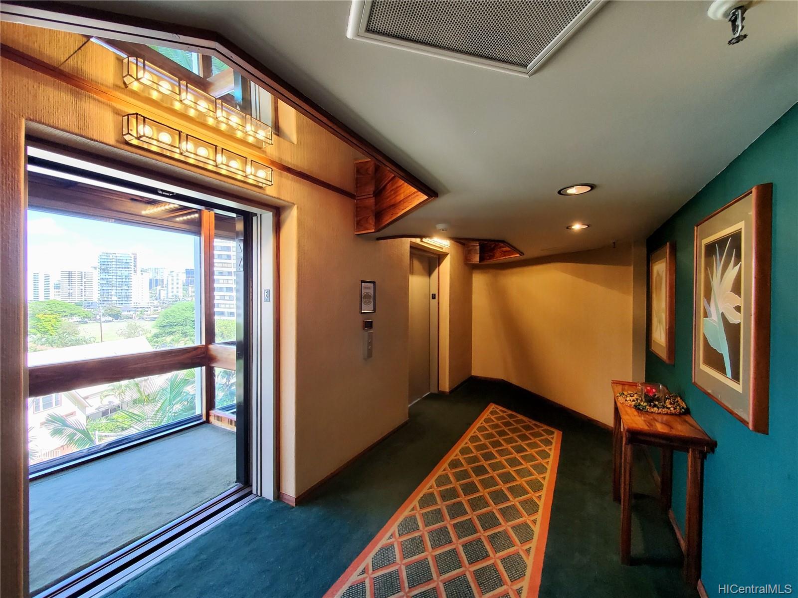 1525 Wilder Avenue #605, Honolulu, HI 96822