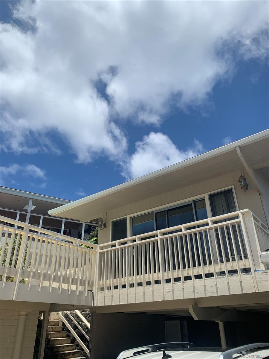 1624 Kamole Street Honolulu, HI 96821