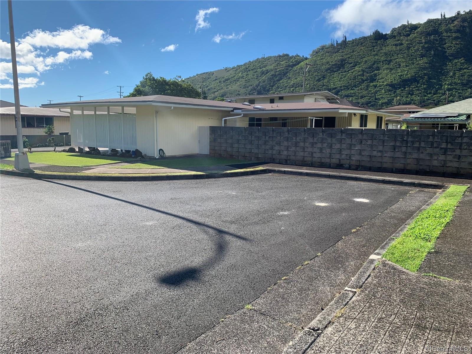 3120 Kaloaluiki Place Honolulu, HI 96822