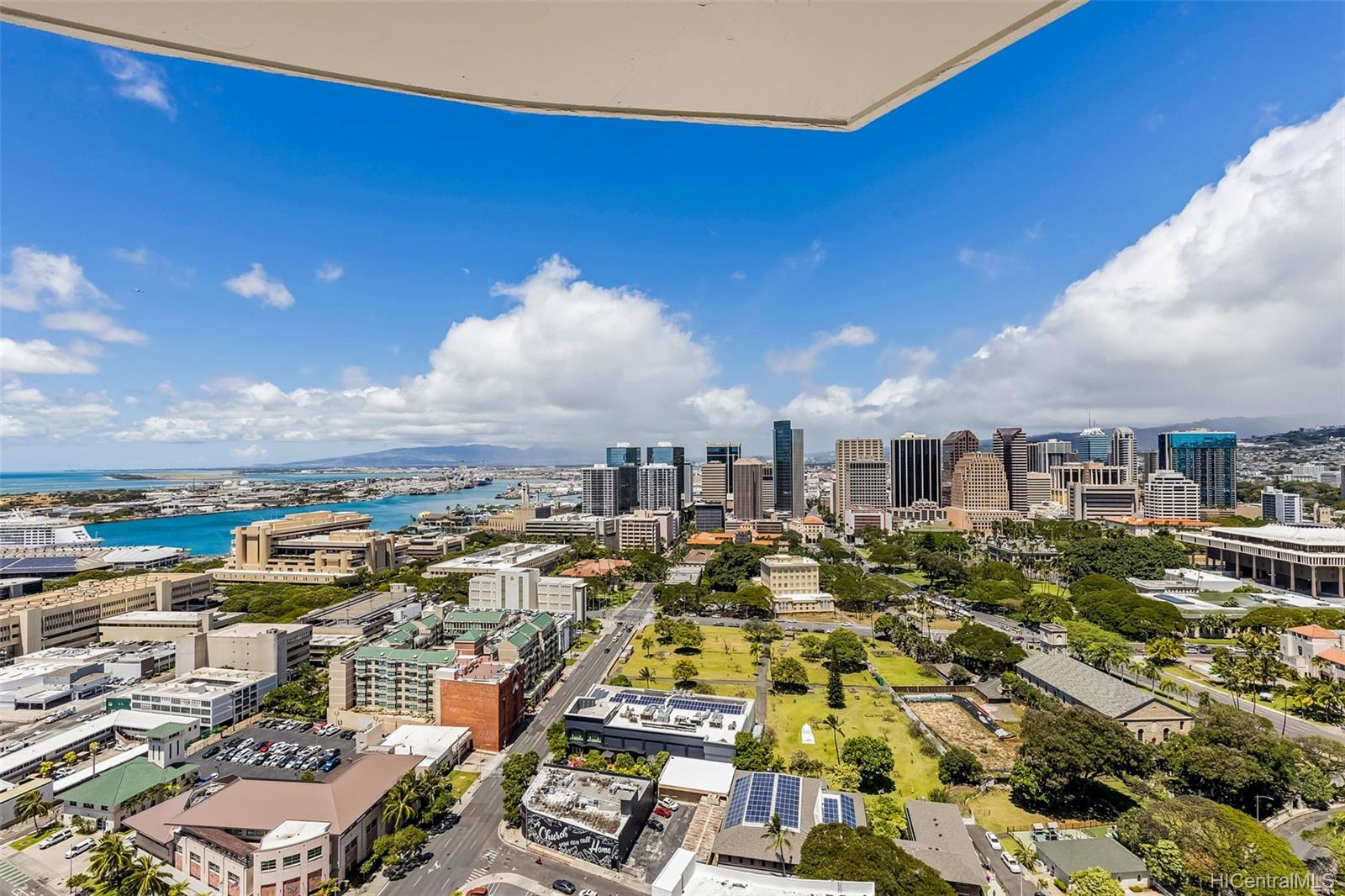 600 Queen Street #3102, Honolulu, HI 96813