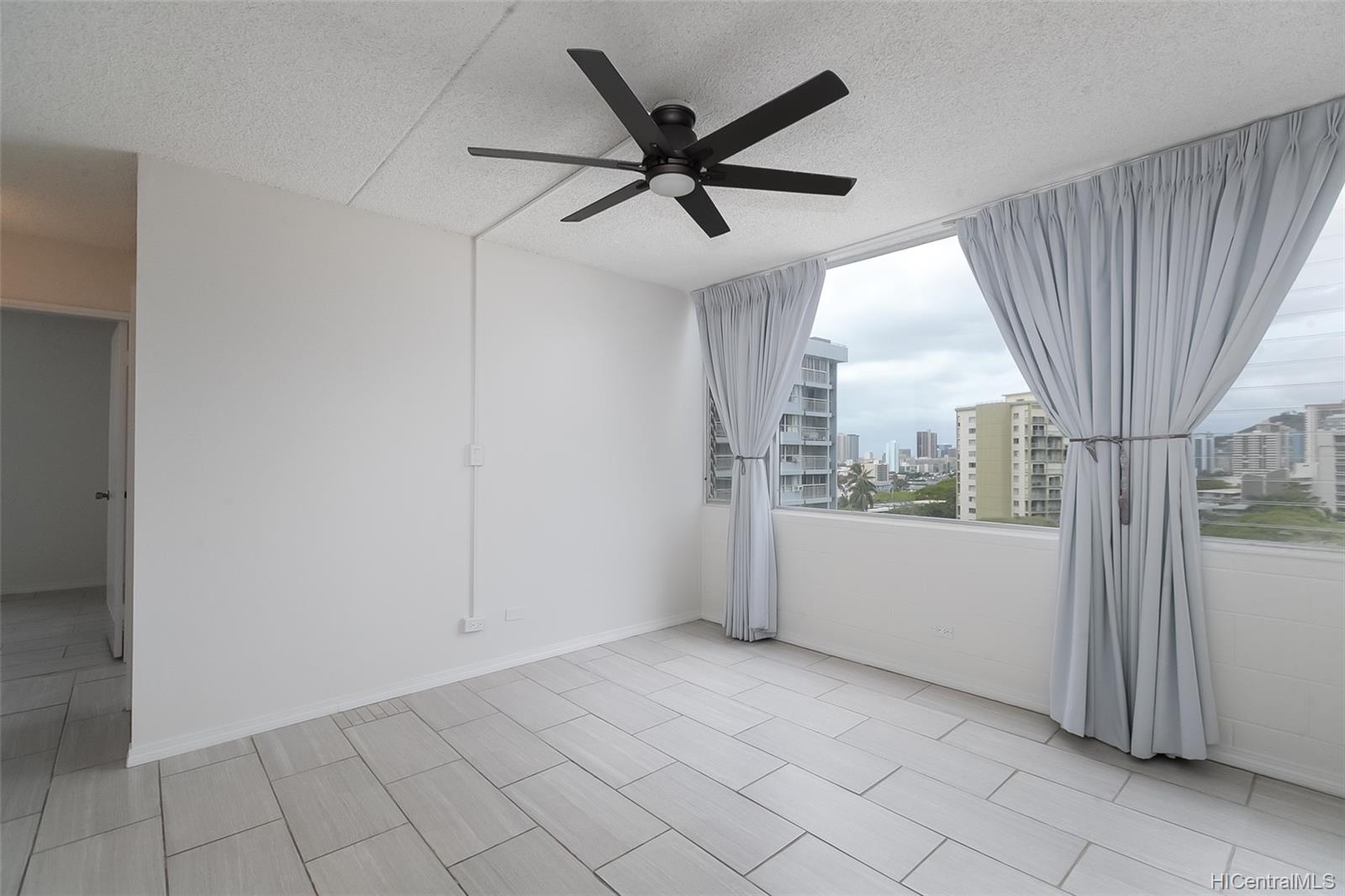 1624 Dole Street #1003, Honolulu, HI 96822