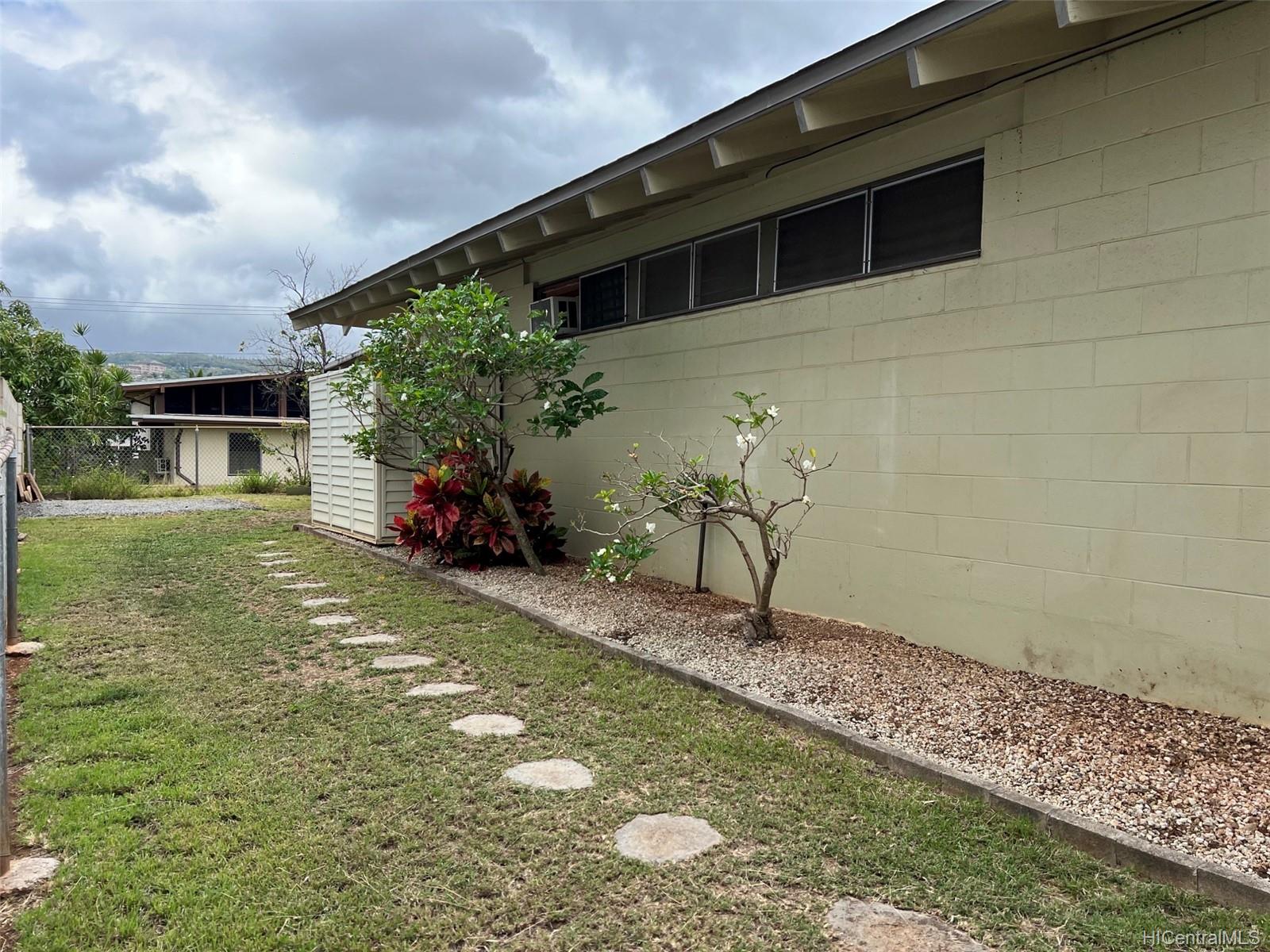 4380 Hakupapa Street Honolulu, HI 96818