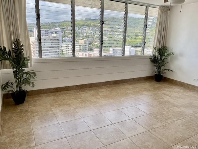 1550 Wilder Avenue #A1302, Honolulu, HI 96822