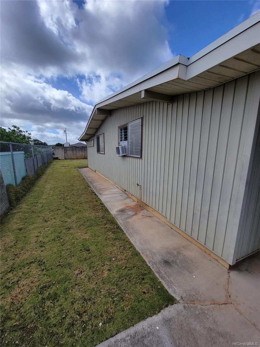 2214 Komo Mai Drive Pearl City, HI 96782