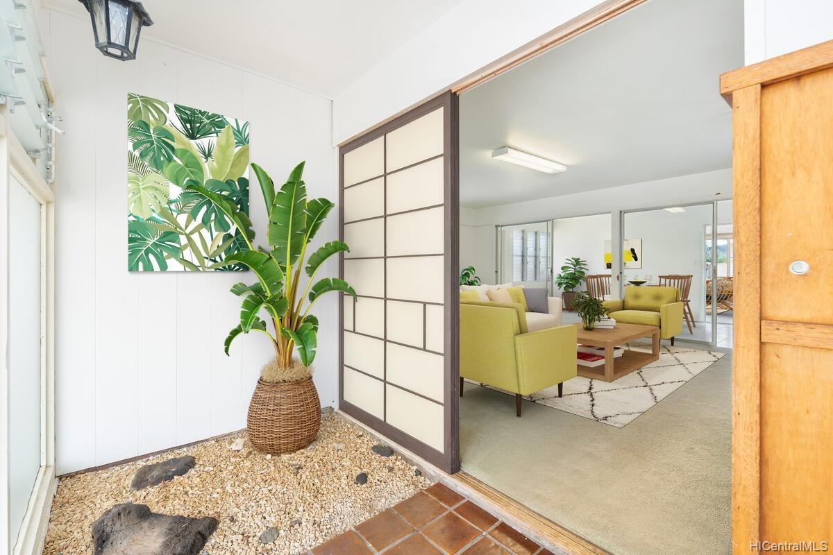 284 Ulua Street Honolulu, HI 96821