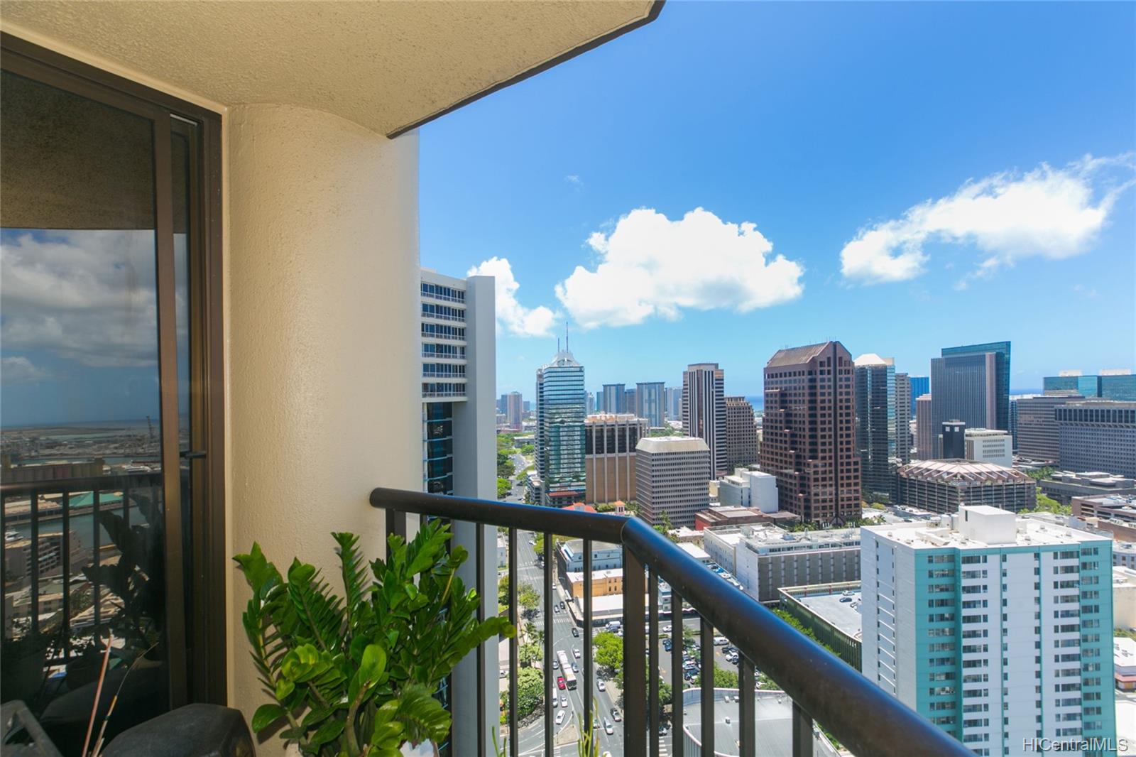 60 Beretania Street #3501, Honolulu, HI 96817