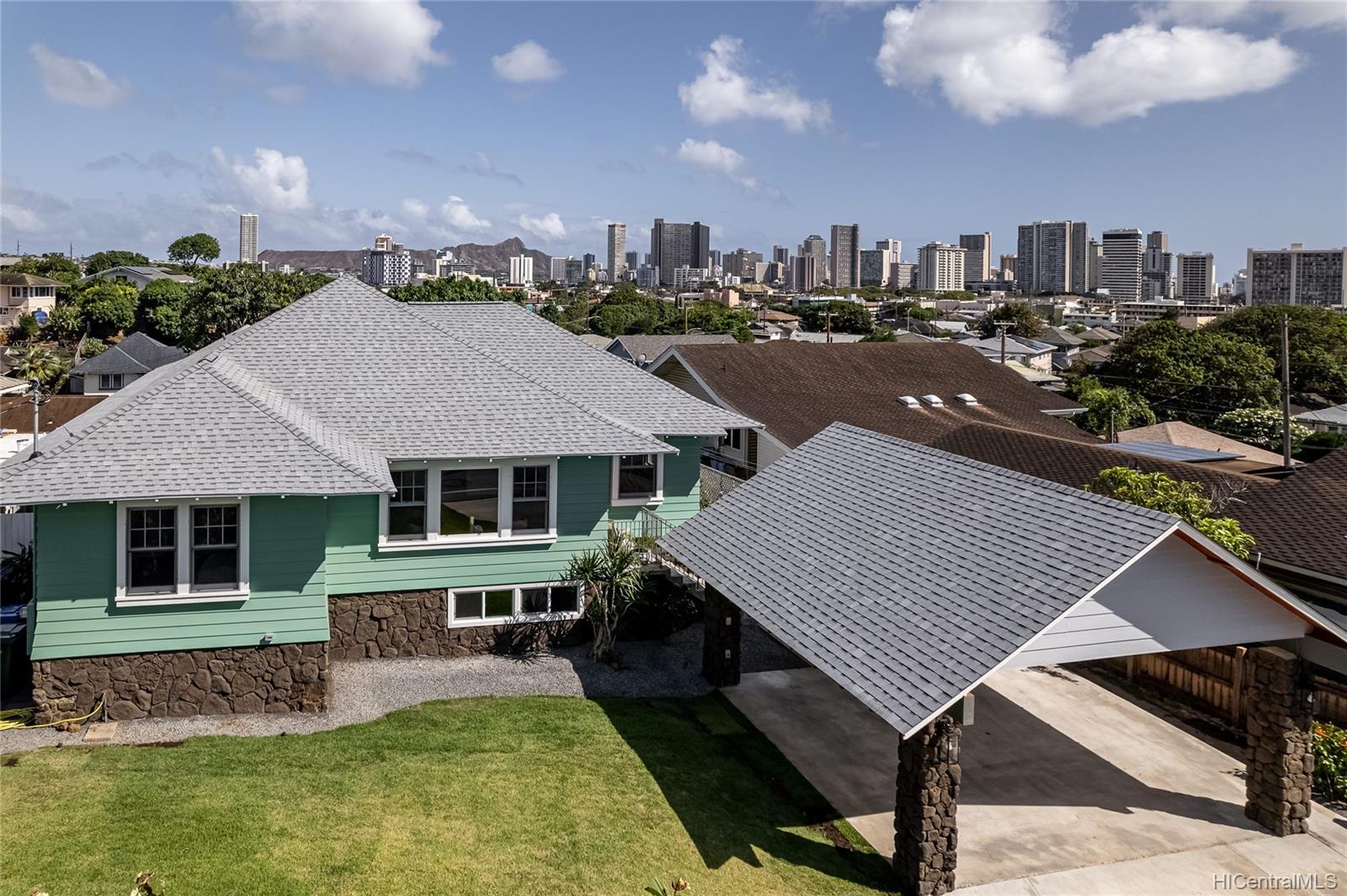 2117 Metcalf Street Honolulu, HI 96822