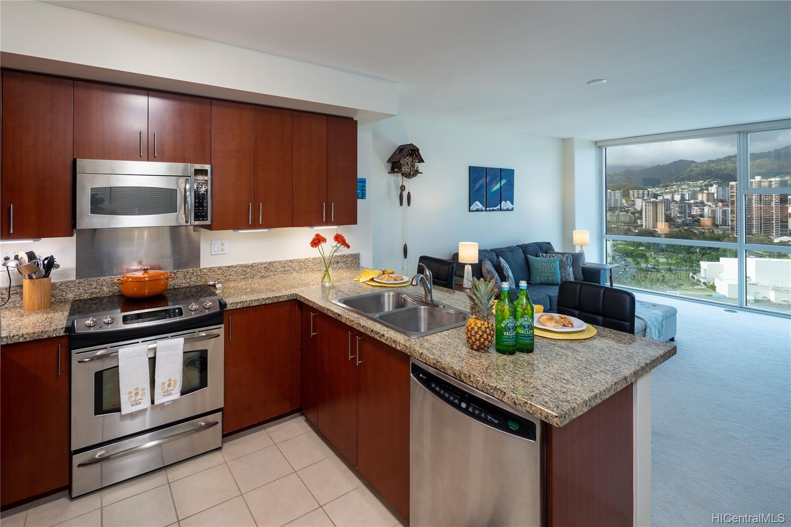 909 Kapiolani Boulevard #2805, Honolulu, HI 96814