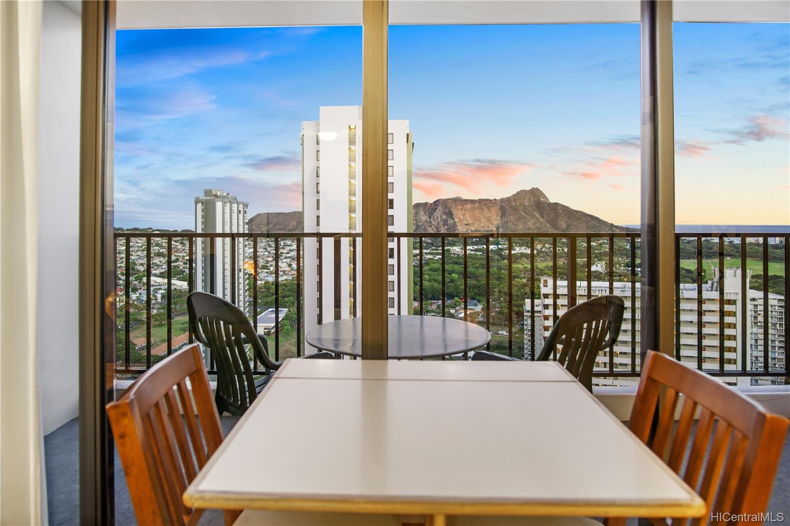 201 Ohua Avenue #3303-1, Honolulu, HI 96815