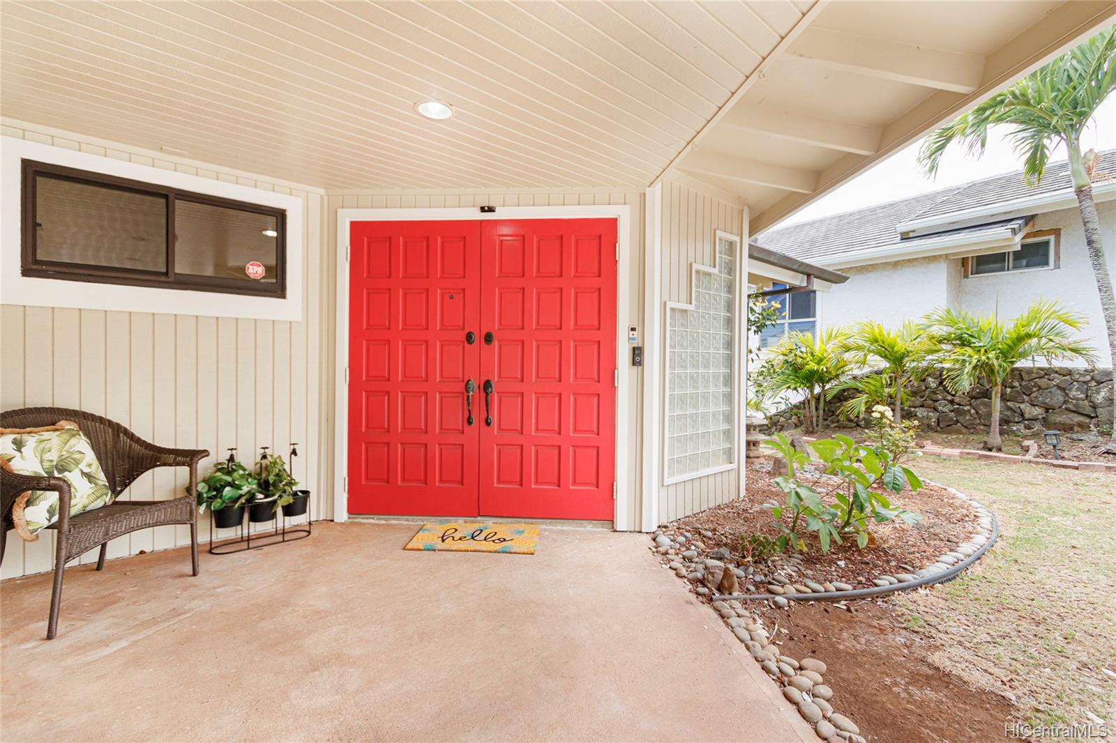 1051 Kamookoa Place Honolulu, HI 96825