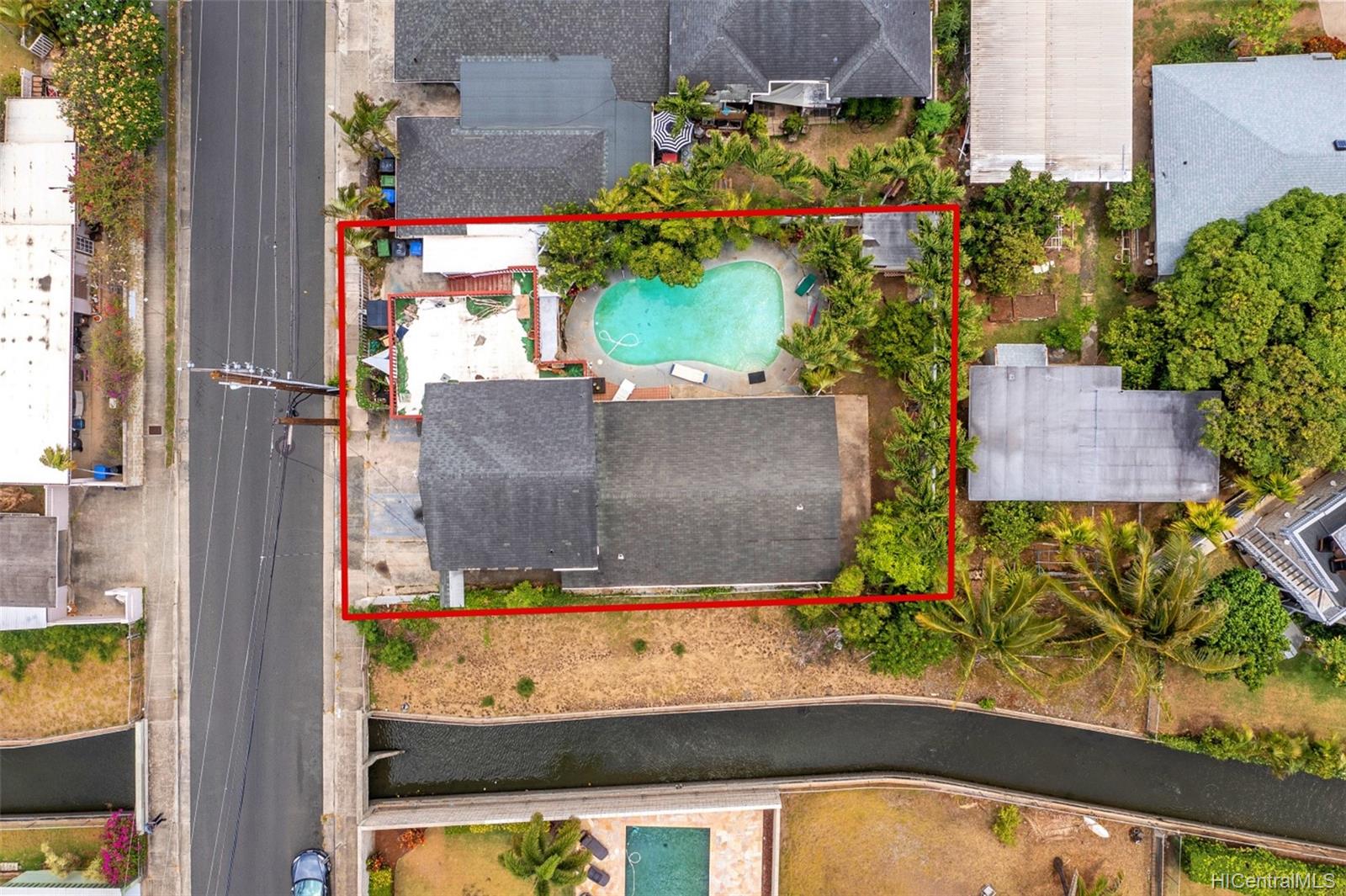 216 Kuliouou Road Honolulu, HI 96821