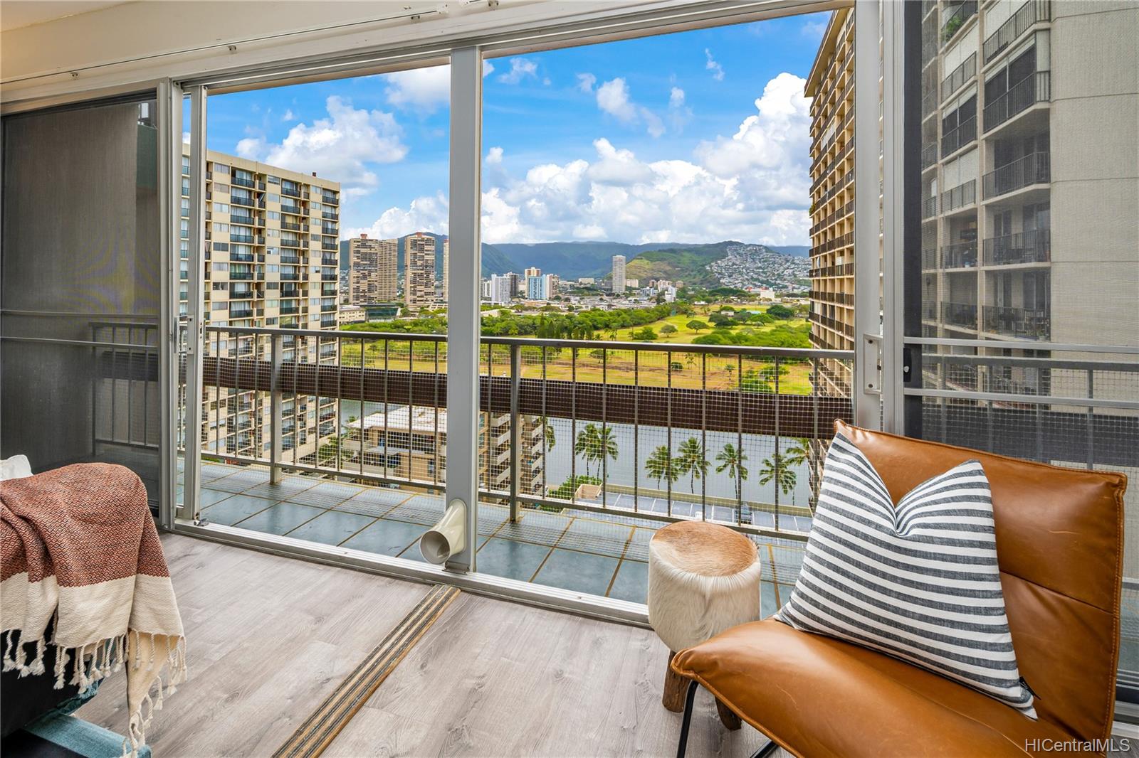 431 Nahua Street #1609, Honolulu, HI 96815