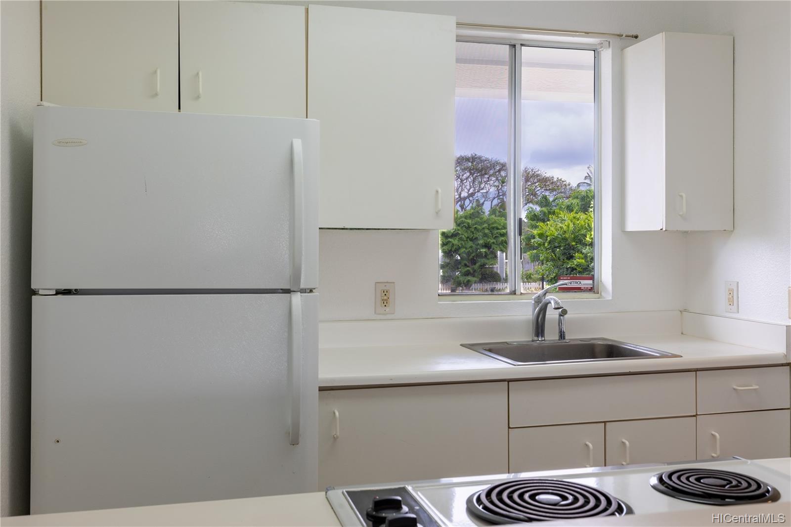 94-209 Paioa Place #L205, Waipahu, HI 96797