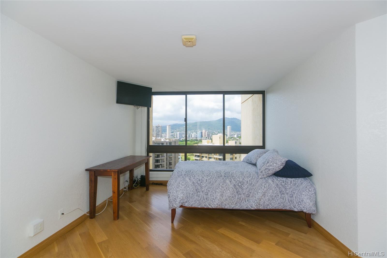 300 Wai Nani Way #I2006, Honolulu, HI 96815